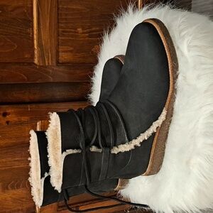 UGG Luisa Black Leather Women's boots booties Size 10